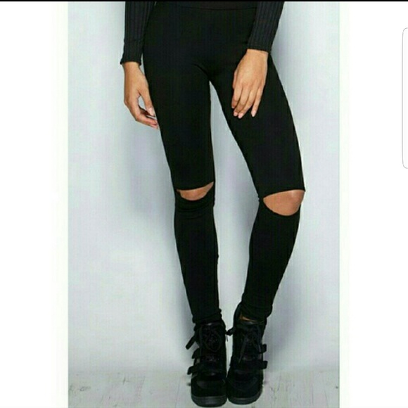 Black Cut Out Leggings - Picture 3 of 3
